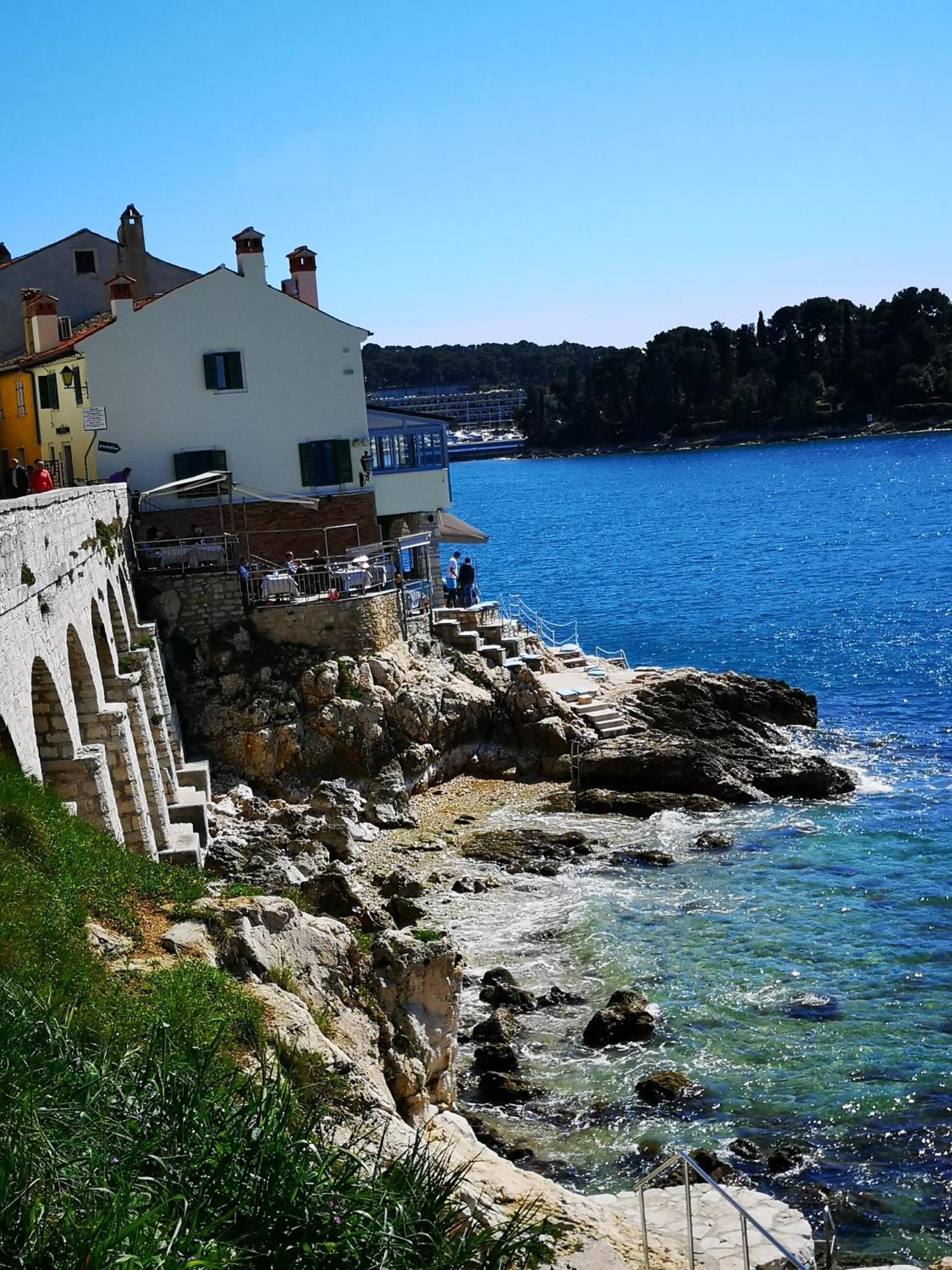 Apartment Michaela 4-Sterne & Parking Rovinj Exteriör bild