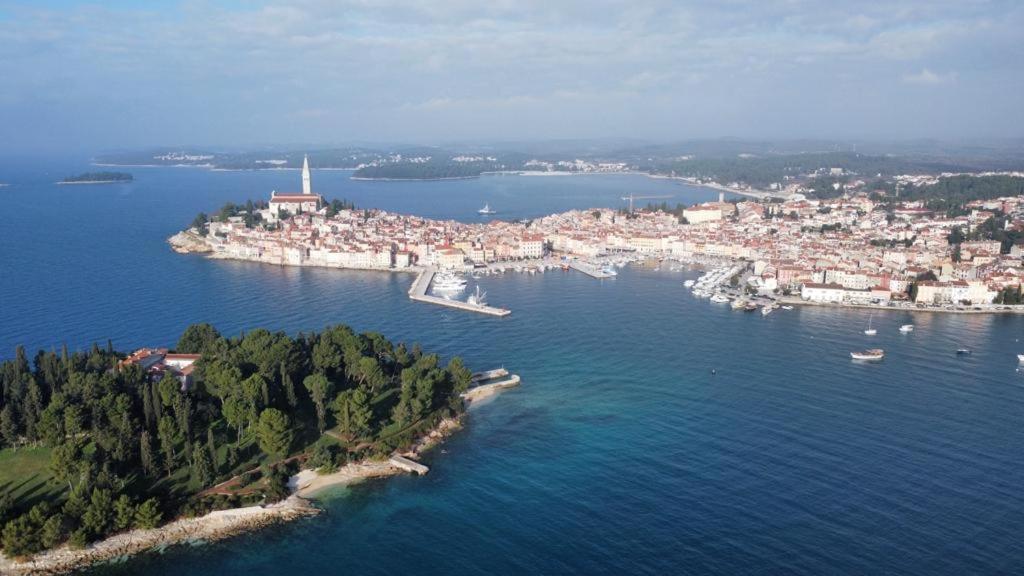 Apartment Michaela 4-Sterne & Parking Rovinj Exteriör bild