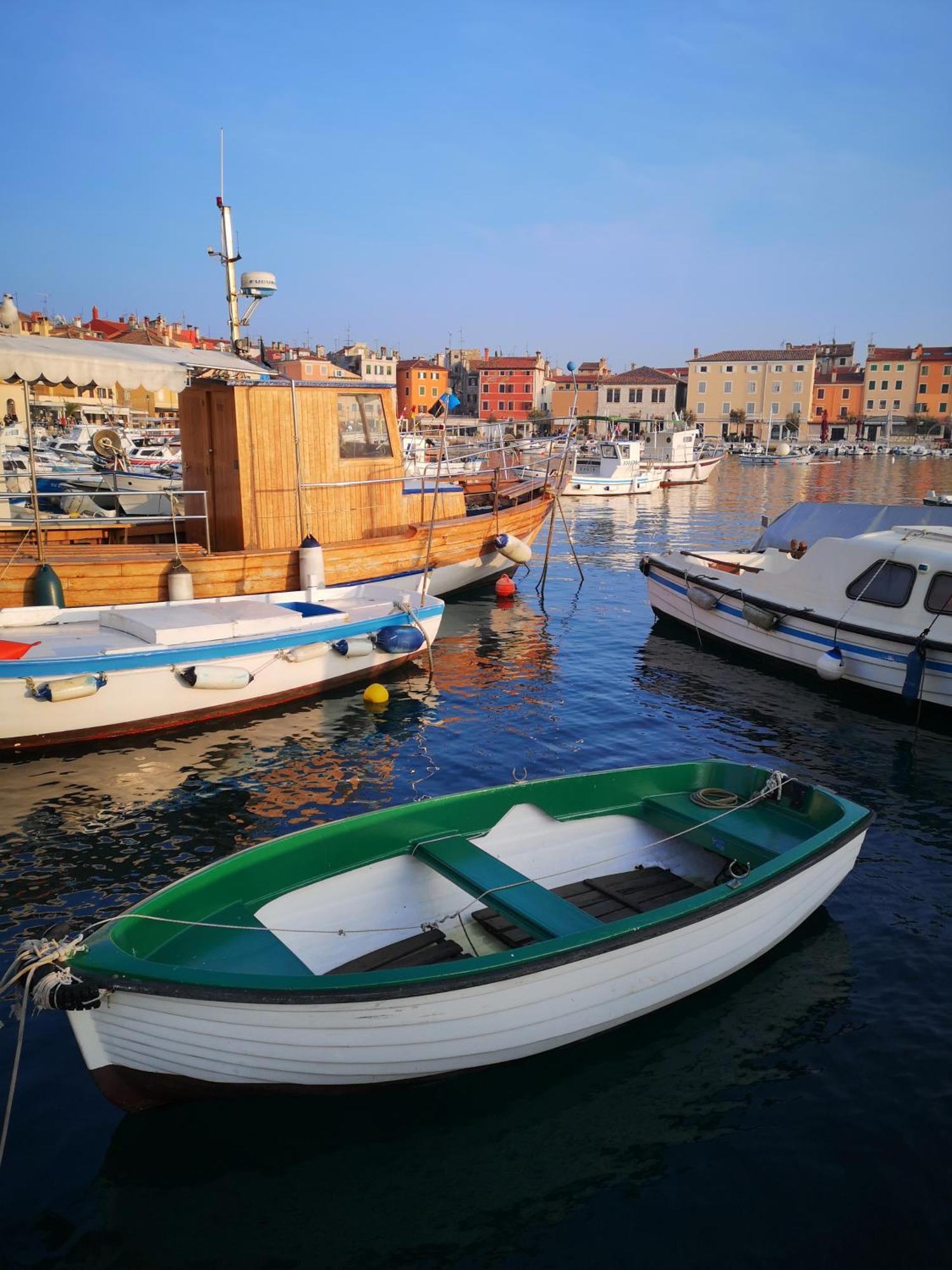 Apartment Michaela 4-Sterne & Parking Rovinj Exteriör bild