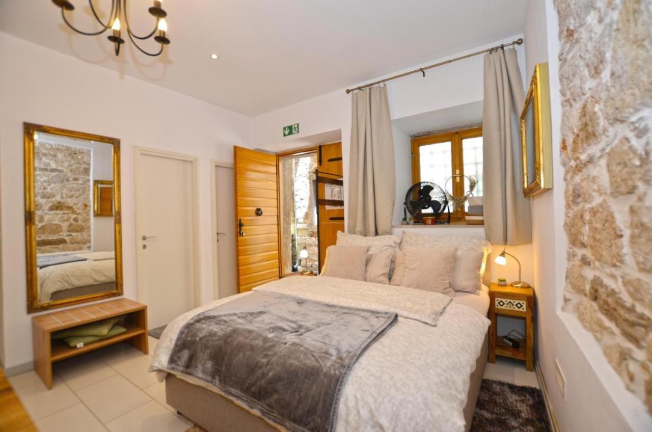 Apartment Michaela 4-Sterne & Parking Rovinj Exteriör bild