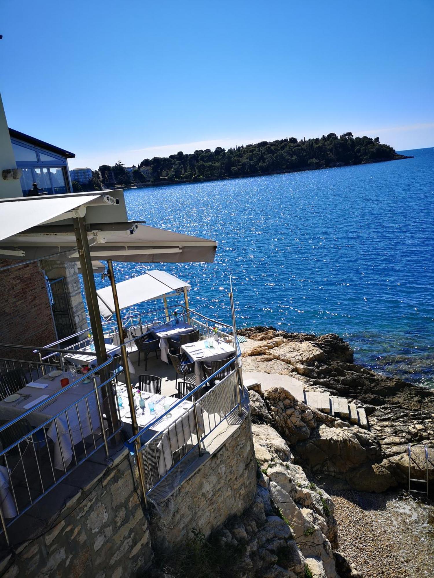 Apartment Michaela 4-Sterne & Parking Rovinj Exteriör bild
