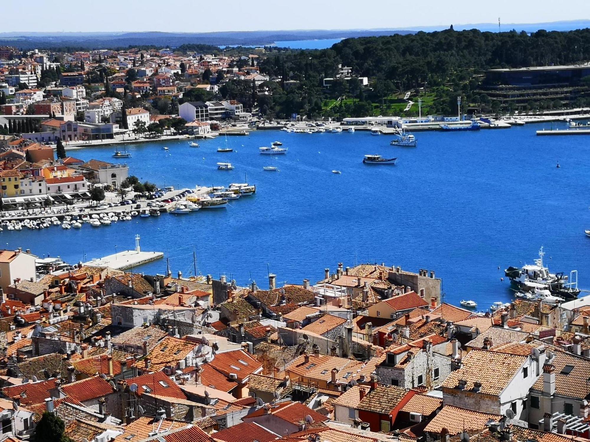 Apartment Michaela 4-Sterne & Parking Rovinj Exteriör bild